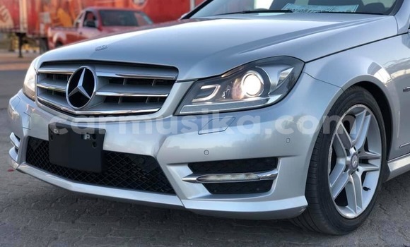 Acheter Occasion Voiture Mercedes‒Benz C–Class Gris à Harare, Harare Acheter Occasion Voiture Mercedes‒Benz C–Class Gris à Harare, Harare