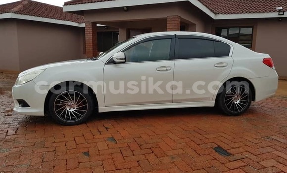 Acheter Occasion Voiture Subaru Legacy Blanc à Harare, Harare Acheter Occasion Voiture Subaru Legacy Blanc à Harare, Harare