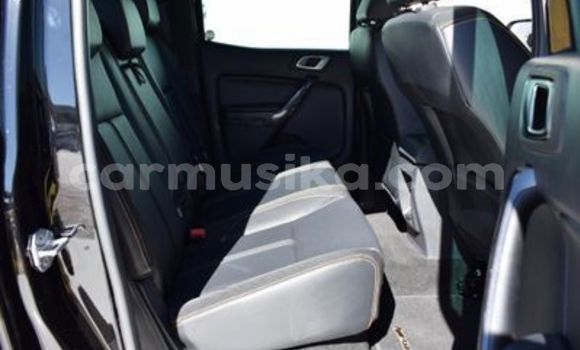 Acheter Occasion Voiture FORD MUSTANG Noir à Beitbridge, Matabeleland South Acheter Occasion Voiture FORD MUSTANG Noir à Beitbridge, Matabeleland South