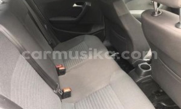 Acheter Occasion Voiture Volkswagen Polo Blanc à Beitbridge, Matabeleland South Acheter Occasion Voiture Volkswagen Polo Blanc à Beitbridge, Matabeleland South