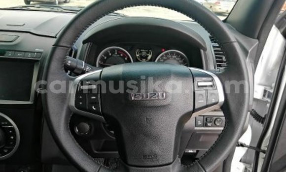 Acheter Occasion Voiture Isuzu D–MAX Blanc à Beitbridge, Matabeleland South Acheter Occasion Voiture Isuzu D–MAX Blanc à Beitbridge, Matabeleland South
