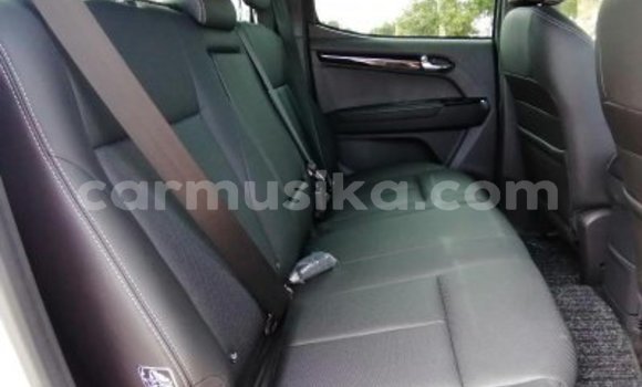 Acheter Occasion Voiture Isuzu D–MAX Blanc à Beitbridge, Matabeleland South Acheter Occasion Voiture Isuzu D–MAX Blanc à Beitbridge, Matabeleland South