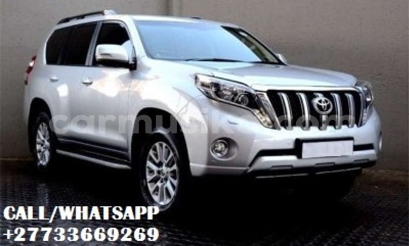 Tenga Tsaru Toyota Land Cruiser Prado Zvimwe Mota in Beitbridge in Matabeleland South