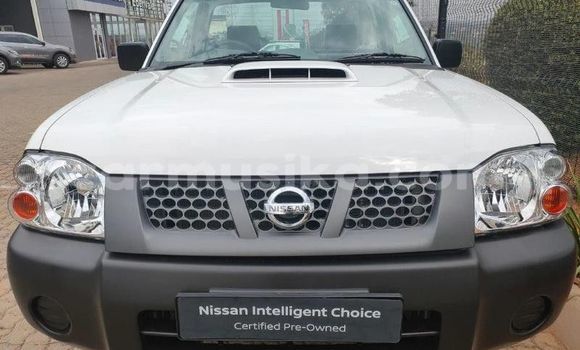Nunua Ilio tumika Nissan NP 300 Nyeupe Gari ndani ya Beitbridge nchini Matabeleland Kusini Nunua Ilio tumika Nissan NP 300 Nyeupe Gari ndani ya Beitbridge nchini Matabeleland Kusini
