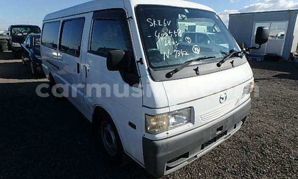 Nunua Ilio tumika Mazda Bongo Nyeupe Gari ndani ya Beitbridge nchini Matabeleland Kusini