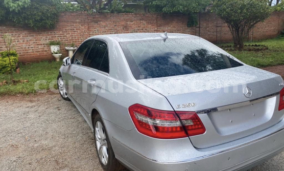Nunua Mpya Mercedes‒Benz E–Class Fedha Gari ndani ya Borrowdale nchini Harare Nunua Mpya Mercedes‒Benz E–Class Fedha Gari ndani ya Borrowdale nchini Harare