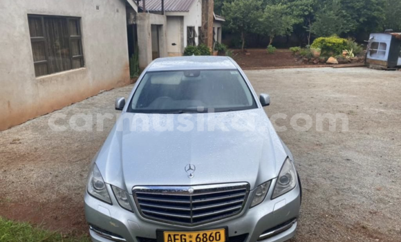 Nunua Mpya Mercedes‒Benz E–Class Fedha Gari ndani ya Borrowdale nchini Harare Nunua Mpya Mercedes‒Benz E–Class Fedha Gari ndani ya Borrowdale nchini Harare