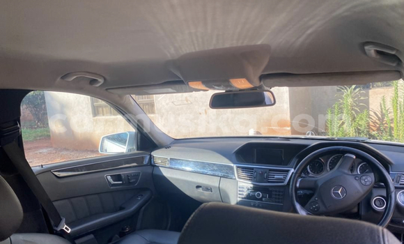 Nunua Mpya Mercedes‒Benz E–Class Fedha Gari ndani ya Borrowdale nchini Harare Nunua Mpya Mercedes‒Benz E–Class Fedha Gari ndani ya Borrowdale nchini Harare