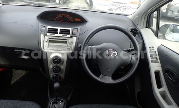 Nunua Ilio tumika Toyota Vitz Nyingine Gari ndani ya Beitbridge nchini Matabeleland Kusini Nunua Ilio tumika Toyota Vitz Nyingine Gari ndani ya Beitbridge nchini Matabeleland Kusini