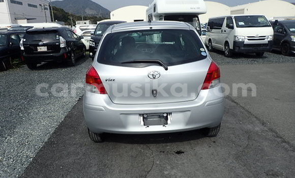 Nunua Ilio tumika Toyota Vitz Nyingine Gari ndani ya Beitbridge nchini Matabeleland Kusini Nunua Ilio tumika Toyota Vitz Nyingine Gari ndani ya Beitbridge nchini Matabeleland Kusini