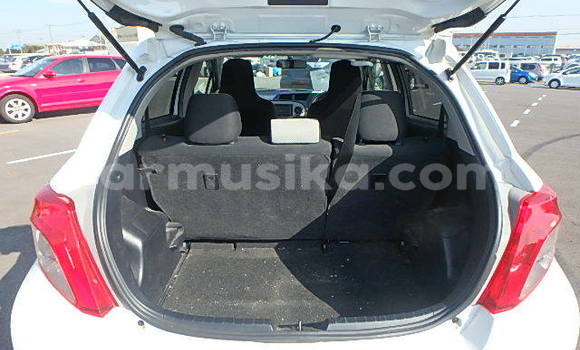 Nunua Ilio tumika Toyota Vitz Nyingine Gari ndani ya Beitbridge nchini Matabeleland Kusini Nunua Ilio tumika Toyota Vitz Nyingine Gari ndani ya Beitbridge nchini Matabeleland Kusini