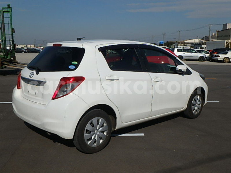 Big with watermark toyota vitz matabeleland south beitbridge 21908