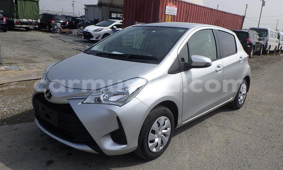 Nunua Ilio tumika Toyota Vitz Fedha Gari ndani ya Beitbridge nchini Matabeleland Kusini Nunua Ilio tumika Toyota Vitz Fedha Gari ndani ya Beitbridge nchini Matabeleland Kusini