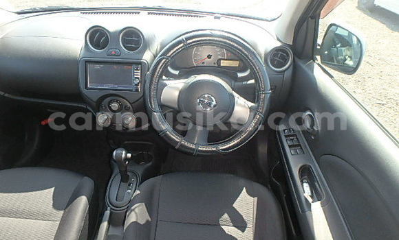 Nunua Ilio tumika Nissan March Fedha Gari ndani ya Beitbridge nchini Matabeleland Kusini Nunua Ilio tumika Nissan March Fedha Gari ndani ya Beitbridge nchini Matabeleland Kusini