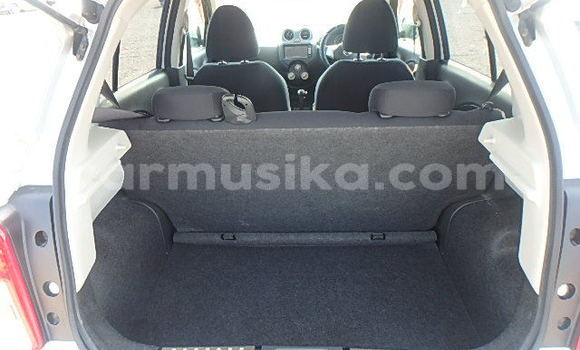 Nunua Ilio tumika Nissan March Fedha Gari ndani ya Beitbridge nchini Matabeleland Kusini Nunua Ilio tumika Nissan March Fedha Gari ndani ya Beitbridge nchini Matabeleland Kusini