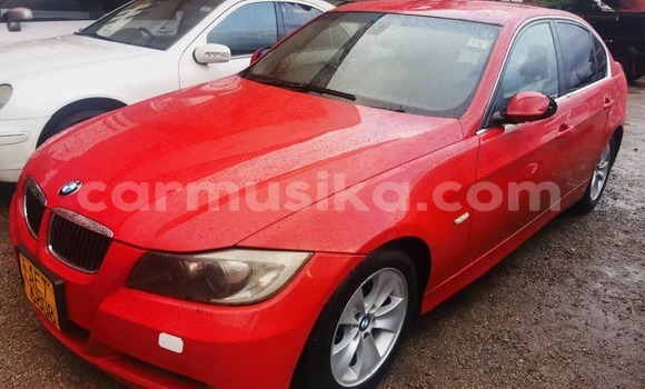 Nunua Ilio tumika BMW 321 Nyekundu Gari ndani ya Avondale nchini Harare