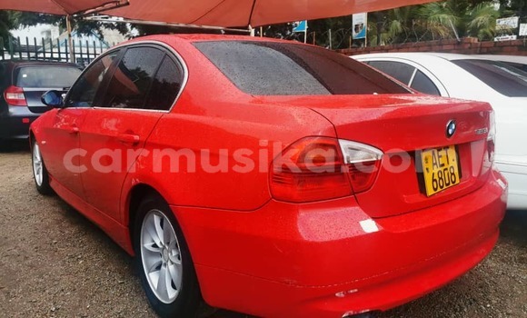 Tenga Tsaru BMW 321 Tsvuku Mota in Avondale in Harare Tenga Tsaru BMW 321 Tsvuku Mota in Avondale in Harare