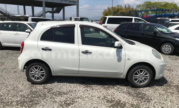 Nunua Ilio tumika Nissan March Nyeupe Gari ndani ya Beitbridge nchini Matabeleland Kusini Nunua Ilio tumika Nissan March Nyeupe Gari ndani ya Beitbridge nchini Matabeleland Kusini