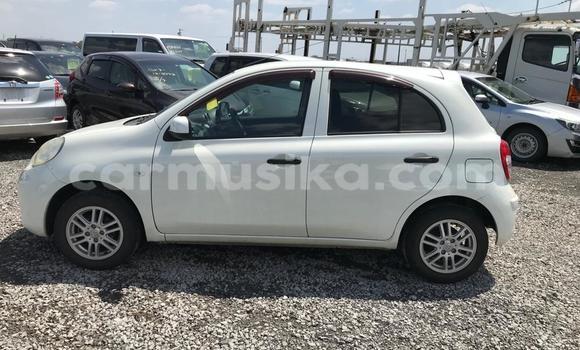 Nunua Ilio tumika Nissan March Nyeupe Gari ndani ya Beitbridge nchini Matabeleland Kusini Nunua Ilio tumika Nissan March Nyeupe Gari ndani ya Beitbridge nchini Matabeleland Kusini