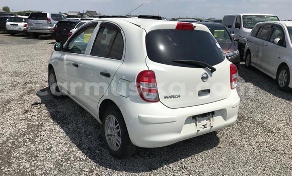 Nunua Ilio tumika Nissan March Nyeupe Gari ndani ya Beitbridge nchini Matabeleland Kusini Nunua Ilio tumika Nissan March Nyeupe Gari ndani ya Beitbridge nchini Matabeleland Kusini