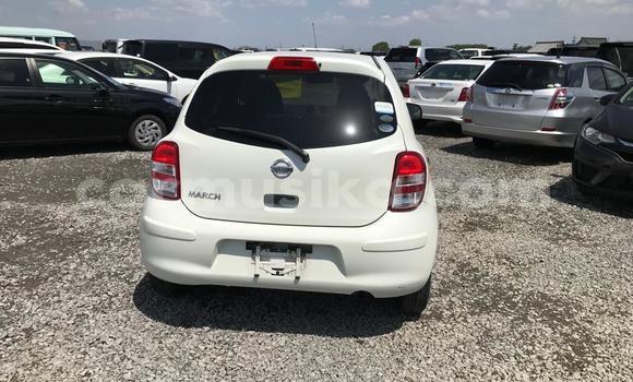 Nunua Ilio tumika Nissan March Nyeupe Gari ndani ya Beitbridge nchini Matabeleland Kusini Nunua Ilio tumika Nissan March Nyeupe Gari ndani ya Beitbridge nchini Matabeleland Kusini