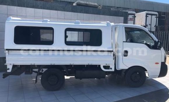 Nunua Ilio tumika Kia K7 Nyeupe Gari ndani ya Beitbridge nchini Matabeleland Kusini