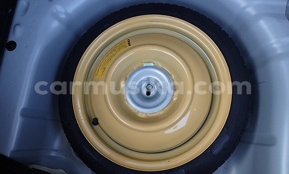 Acheter Occasion Voiture Mazda Demio Blanc à Beitbridge, Matabeleland South Acheter Occasion Voiture Mazda Demio Blanc à Beitbridge, Matabeleland South