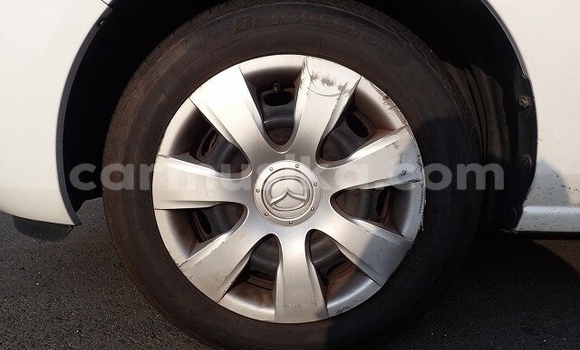 Acheter Occasion Voiture Mazda Demio Blanc à Beitbridge, Matabeleland South Acheter Occasion Voiture Mazda Demio Blanc à Beitbridge, Matabeleland South