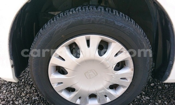 Acheter Occasion Voiture Honda Fit Blanc à Beitbridge, Matabeleland South Acheter Occasion Voiture Honda Fit Blanc à Beitbridge, Matabeleland South