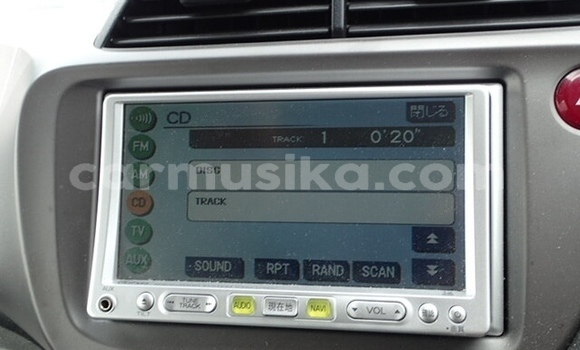 Acheter Occasion Voiture Honda Fit Blanc à Beitbridge, Matabeleland South Acheter Occasion Voiture Honda Fit Blanc à Beitbridge, Matabeleland South