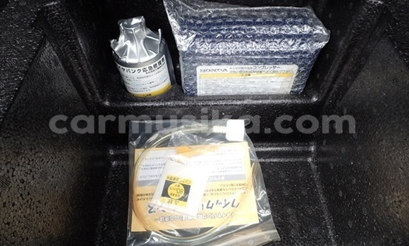 Acheter Occasion Voiture Honda Fit Blanc à Beitbridge, Matabeleland South Acheter Occasion Voiture Honda Fit Blanc à Beitbridge, Matabeleland South