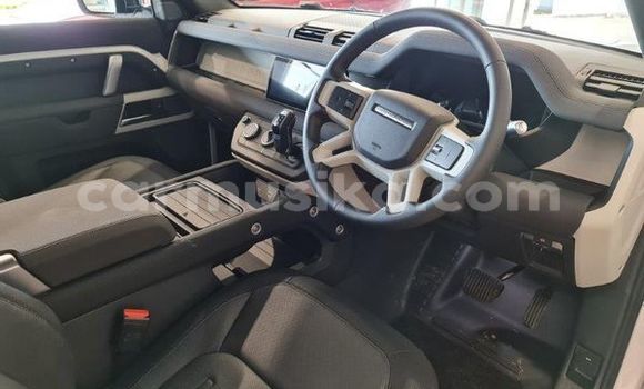 Buy Used Land Rover Defender White Car in Beitbridge in Matabeleland South Buy Used Land Rover Defender White Car in Beitbridge in Matabeleland South