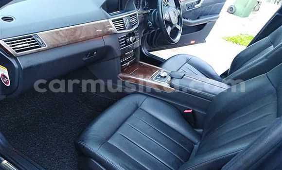 Acheter Occasion Voiture Mercedes‒Benz E–Class Noir à Beitbridge, Matabeleland South Acheter Occasion Voiture Mercedes‒Benz E–Class Noir à Beitbridge, Matabeleland South