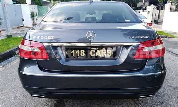 Acheter Occasion Voiture Mercedes‒Benz E–Class Noir à Beitbridge, Matabeleland South Acheter Occasion Voiture Mercedes‒Benz E–Class Noir à Beitbridge, Matabeleland South