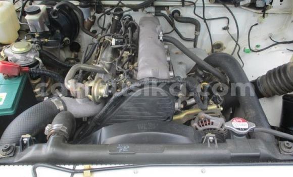 Acheter Occasion Voiture Mazda B–series Blanc à Beitbridge, Matabeleland South Acheter Occasion Voiture Mazda B–series Blanc à Beitbridge, Matabeleland South