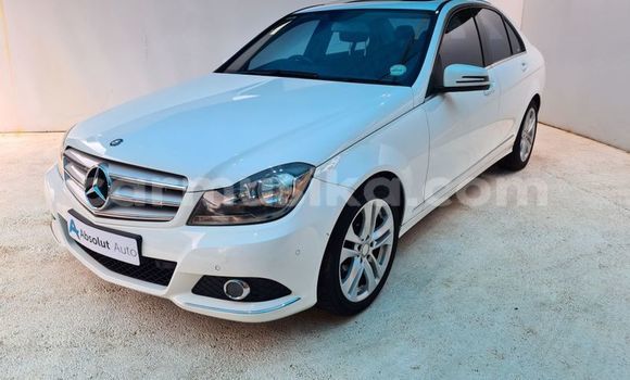 Buy Used Mercedes-Benz C-Classe White Car in Beitbridge in Matabeleland South