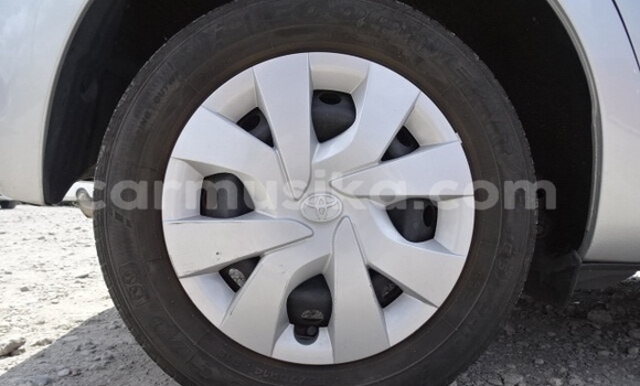 Acheter Occasion Voiture Toyota Vitz Gris à Beitbridge, Matabeleland South Acheter Occasion Voiture Toyota Vitz Gris à Beitbridge, Matabeleland South