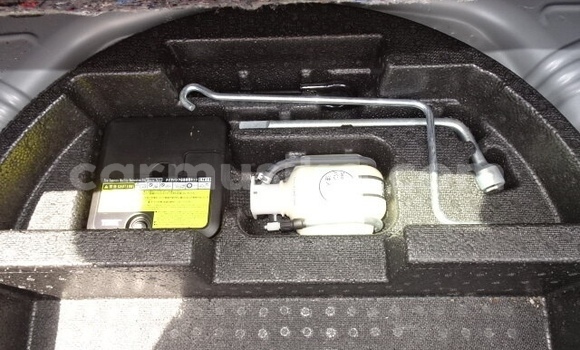 Acheter Occasion Voiture Toyota Vitz Gris à Beitbridge, Matabeleland South Acheter Occasion Voiture Toyota Vitz Gris à Beitbridge, Matabeleland South