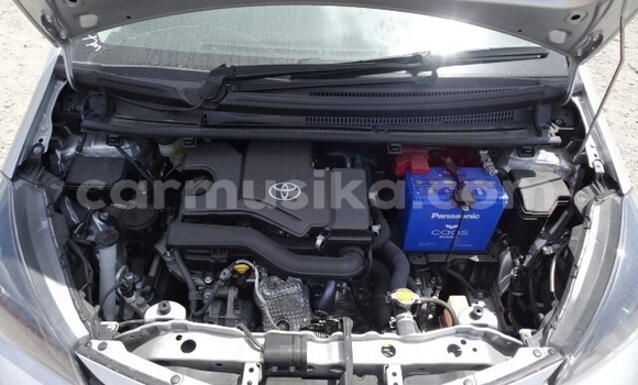 Acheter Occasion Voiture Toyota Vitz Gris à Beitbridge, Matabeleland South Acheter Occasion Voiture Toyota Vitz Gris à Beitbridge, Matabeleland South