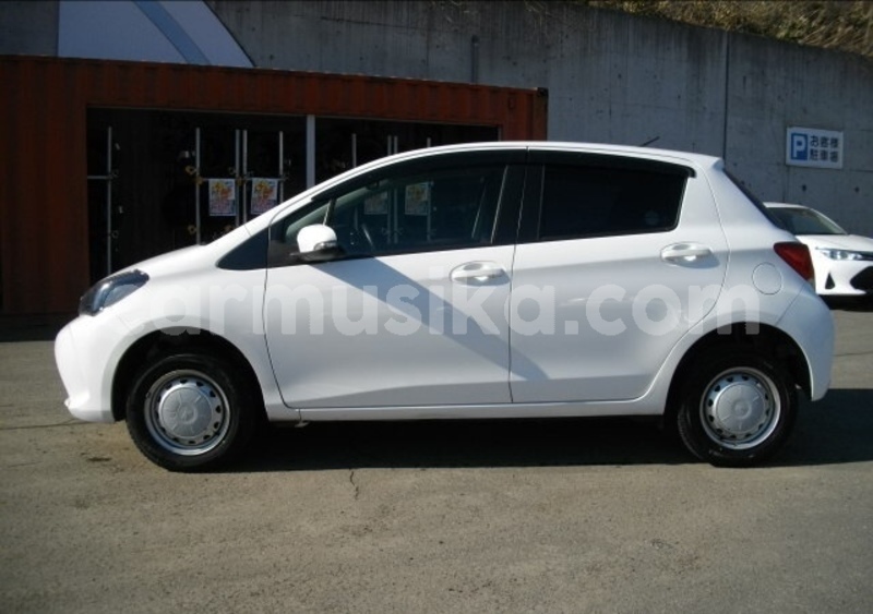 Big with watermark toyota vitz matabeleland south beitbridge 21941