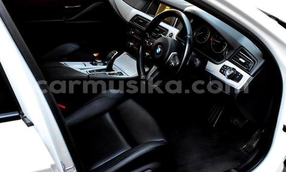 Acheter Occasion Voiture BMW 5–Series Blanc à Beitbridge, Matabeleland South Acheter Occasion Voiture BMW 5–Series Blanc à Beitbridge, Matabeleland South