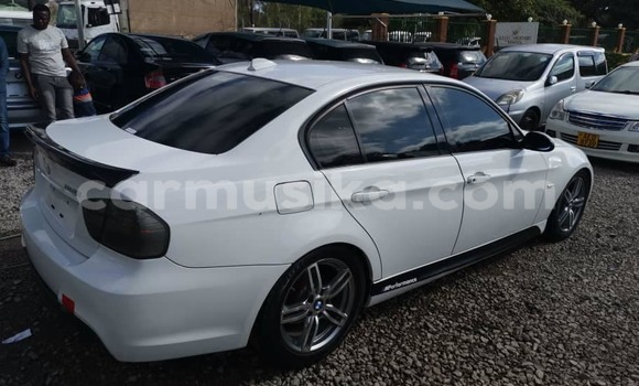 Acheter Occasion Voiture BMW 3–Series Blanc à Harare, Harare Acheter Occasion Voiture BMW 3–Series Blanc à Harare, Harare