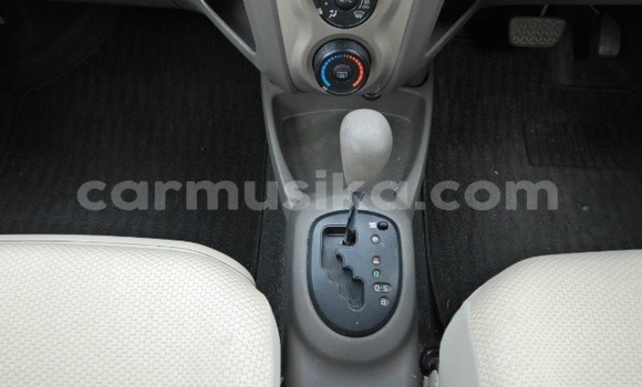 Tenga Tsaru Toyota Vitz Bhuruu Mota in Harare in Harare Tenga Tsaru Toyota Vitz Bhuruu Mota in Harare in Harare