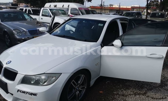 Acheter Occasion Voiture BMW 3–Series Blanc à Harare, Harare Acheter Occasion Voiture BMW 3–Series Blanc à Harare, Harare