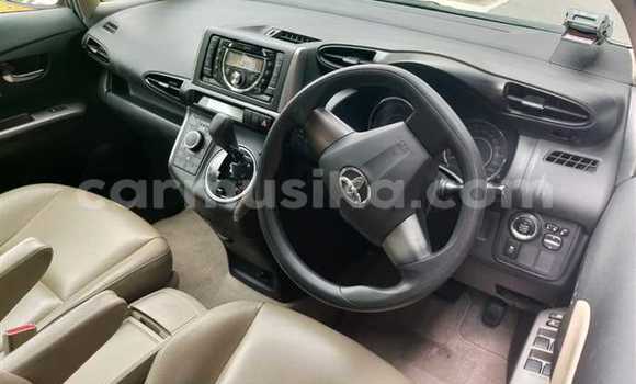 Nunua Ilio tumika Toyota Wish Beige Gari ndani ya Beitbridge nchini Matabeleland Kusini Nunua Ilio tumika Toyota Wish Beige Gari ndani ya Beitbridge nchini Matabeleland Kusini