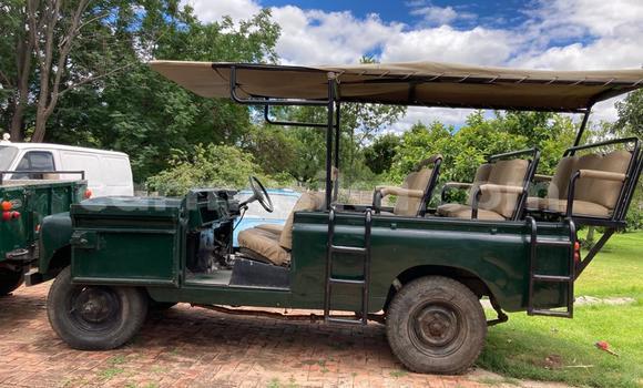 Nunua Ilio tumika Land Rover Series II Kijani Gari ndani ya Bulawayo nchini Bulawayo