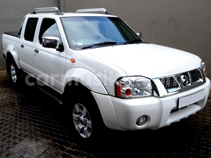 Big with watermark nissan np 300 matabeleland south beitbridge 21959