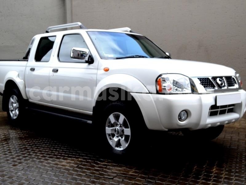 Big with watermark nissan np 300 matabeleland south beitbridge 21959