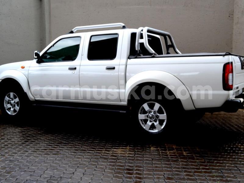 Big with watermark nissan np 300 matabeleland south beitbridge 21959