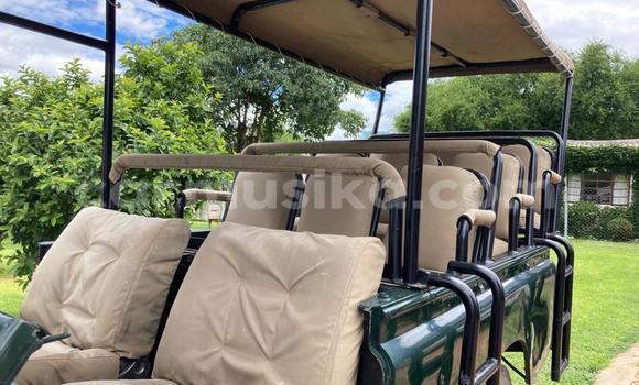 Nunua Ilio tumika Land Rover Series II Kijani Gari ndani ya Bulawayo nchini Bulawayo